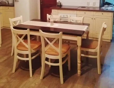 Ausziehbares Tischset Country 3 mit gepolsterten Stühlen MD470