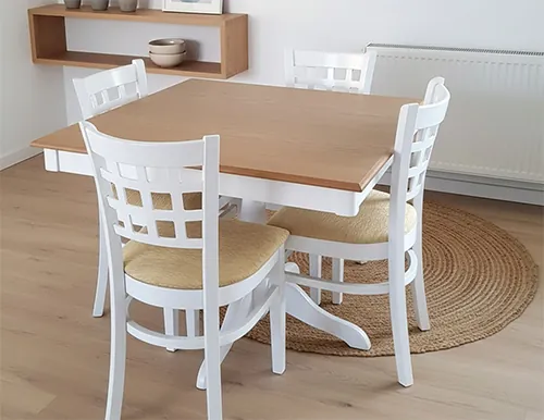 Ghera II Tisch mit MD170 Stühlen