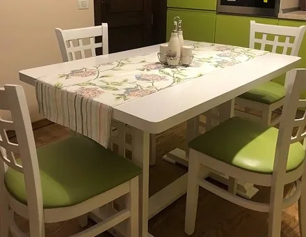 MD170 Stühle mit MD170D Tisch mit abgerundeten Ecken