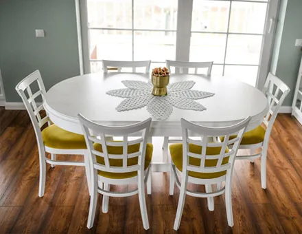 MD170 Stühle mit ausziehbarem Europa-Tisch